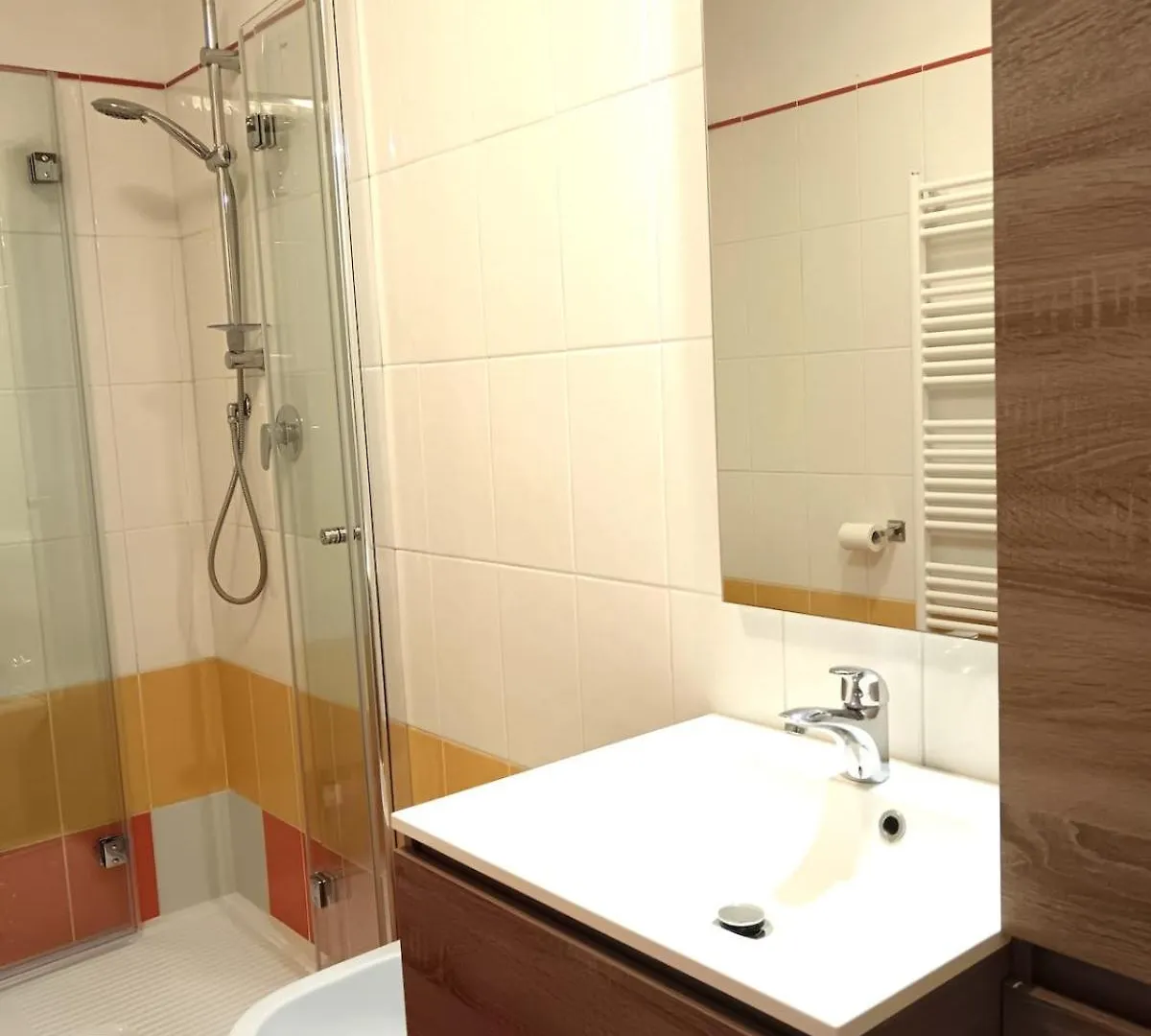 Riverside Happy Lodge فلورنس إيطاليا